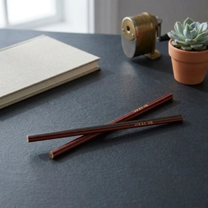 Crayon en polymère Vikas HB noir, prise en main confortable, pour longues sessions d'écriture, croquis, usage au bureau et à l'école, disponible en gros, en promotion - Product Image 1