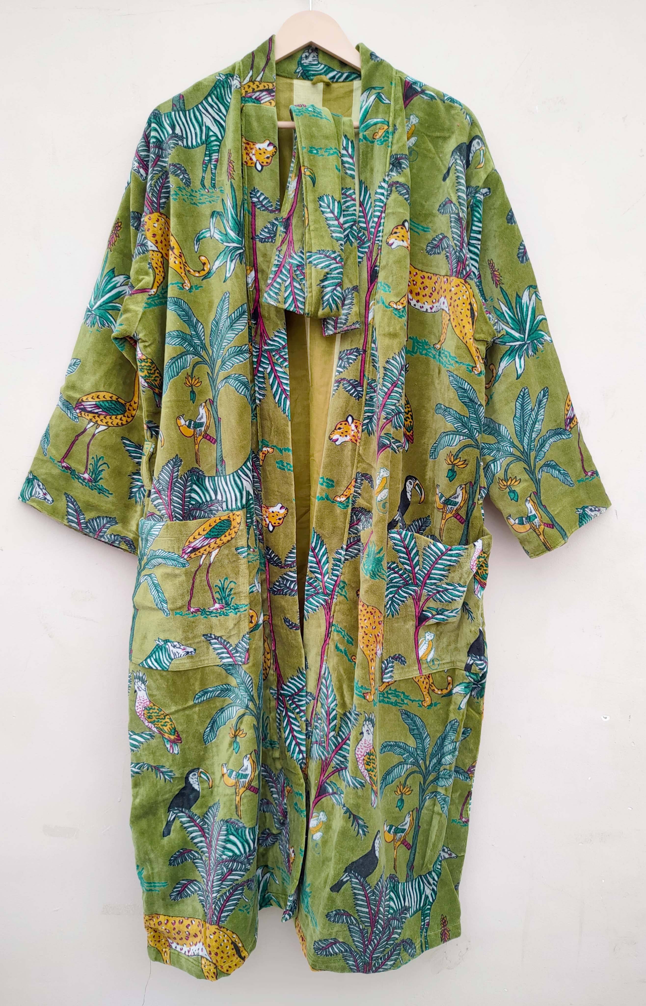 สีเขียว