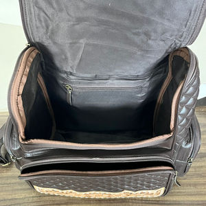 Nouveau sac à dos et trousse de toilette en cuir véritable matelassé usiné à la main de créateur de luxe Combo de voyage de style occidental pour hommes et femmes - Product Image 5