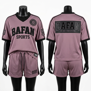 Ensemble short et haut en jersey pour femme, maille poly 165 GSM de haute qualité, design à empiècements mauve, rose et noir, logo personnalisé, ensembles pour femmes - Product Image 6