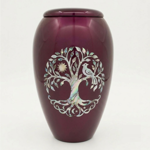Urnas funerarias de latón hechas a mano para cenizas de adultos, elegantes urnas con grabado floral para entierro con tapa. - Product Image 4