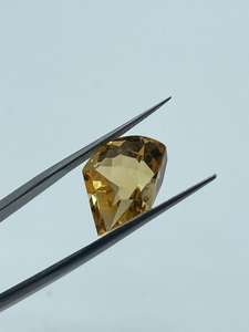 พลอยซิทรินธรรมชาติทรงชิลด์คัท น้ำหนัก 8.90 กะรัต ขนาด 12.20x16.50 มม. สำหรับทำเครื่องประดับ ขนาดสั่งทำได้ คุณภาพสูง - Product Image 2