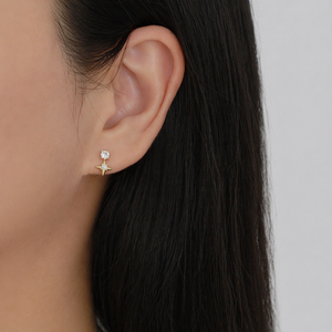 Boucles d'oreilles clous à vis en or massif 14K avec diamant de laboratoire certifié, motif étoile du Nord et éclat céleste, pour cartilage - Product Image 6