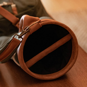 Sac de golf en cuir véritable en forme de baril avec logo et couleur personnalisés, fermeture éclair, design unisexe, capacité 3L+, plusieurs tailles disponibles - Product Image 4