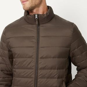 Chaqueta Acolchada Marrón para Hombre, Cuello Alto, Cierre de Cremallera, Resistente al Viento, Informal de Invierno, Relleno de Poliéster, Corte Regular - Product Image 4