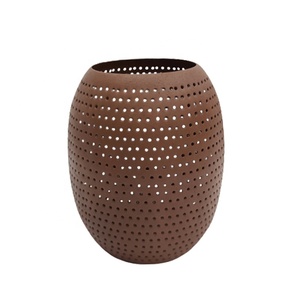 Vente chaude Petite Taille Décoration De Noël Marbre Fini Fer Votive Titulaire Bougie Navires À La Main En Métal Illustration - Product Image 4