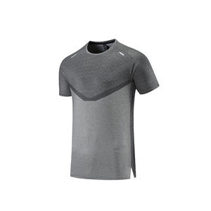 T-shirts de sport pour hommes à séchage rapide, manches courtes, pour la course et la gym, personnalisables avec impression et broderie de logo – Vente en gros - Product Image 3