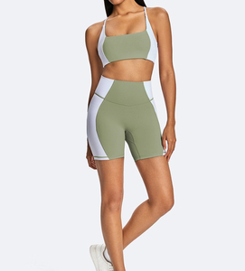 Soutien-gorge de sport pour femme, col carré, fines bretelles, haut d'entraînement pour le yoga, la gym, la course et le fitness - Product Image 1