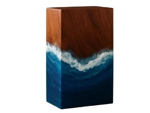 Urna funeraria artesanal de palisandro con incrustaciones de resina de olas oceánicas para cenizas humanas, tamaño mediano 9x5.5, caja para urna. - Product Image 1
