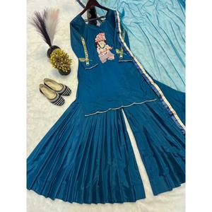 Hermoso Conjunto de Traje de Satén para Fiesta con Bordes Elegantes, Menos Trabajo Requerido - Product Image 3