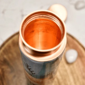 Botella de Agua Ecológica de Doble Pared de Cobre Hecha a Mano para Uso Diario, Diseño Duradero a Prueba de Fugas para una Hidratación Saludable - Product Image 4