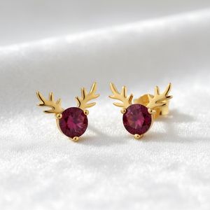 Pendientes de Reno con Cristales Rosados, Plata de Ley 925, Chapados en Oro de 14K, Joyería Navideña Linda, Regalo - Product Image 1