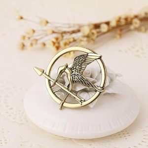 Broche en forme d'oiseau doré sur le thème de Hollywood pour hommes, élégante épingle de revers en métal pour vestes, sacs et costumes - Product Image 4