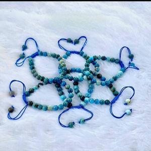 สายรัดข้อมืออะพาไทต์สีน้ำเงินคุณภาพดีที่สุด สายรัดข้อมือคริสตัลอะพาไทต์สีน้ำเงินขนาด 8 มม. คุณภาพ A1 ของแท้ มีจำหน่ายทั่วโลก - Product Image 2