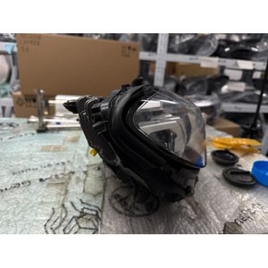 ไฟหน้ามือสองสำหรับรถยนต์ C-class ด้านขวา รุ่น A2059061606 - Product Image 3