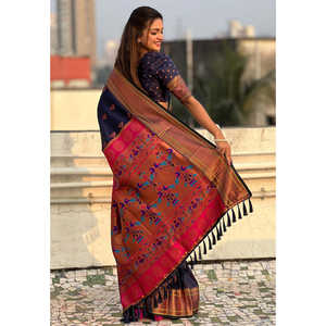 Sari de Seda Paithani Azul Marino Elite Weaves con Tejido Zari, Nath de Secado Rápido, Elástico, Protección Solar, Elegante para la Noche - Product Image 2