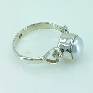 แหวนมุกน้ำจืด เงินแท้ 925 ของขวัญสำหรับเธอ แหวนแบบฝังมุก งานแฮนด์เมด - Product Image 3