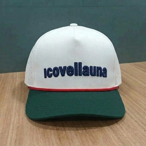 Gorra de Golf de 5 Paneles con Bordado 3D Personalizado OEM, Perforada con Corte Láser, Visera Precurvada, Estructurada, MOQ Bajo, ODM - Product Image 1
