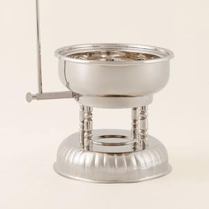 Moderno calentador de alimentos colgante redondo de acero inoxidable plateado con tapa de cúpula estriada para buffet de hotel de lujo y catering - Product Image 3