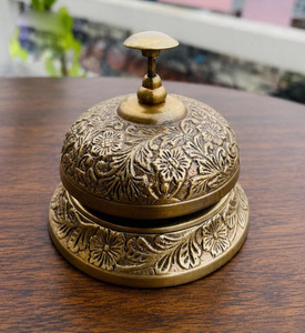Cloche de bureau en laiton, cloche de service ronde gravée, finition antique marron pour hôtel, bureau, décoration de la maison - Product Image 1