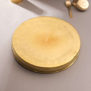 Plat de service rond en métal martelé doré, poli, décoratif, fait main, pour la présentation des aliments – Vente chaude - Product Image 4