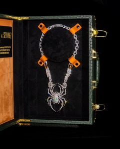 Dvars Colgante de Lujo de Plata de Ley 925 Bañado en Oro con Moissanita, Diseño de Araña de Diamantes, Corte Brillante, Engaste de Garra, Estilo Iced Hip - Product Image 6