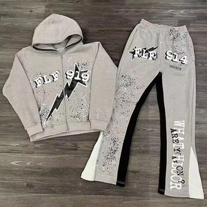 Conjunto de chándal de felpa francesa personalizado de dos piezas para hombre: sudadera oversize con cremallera lateral en el puño y pantalón acampanado - Product Image 2