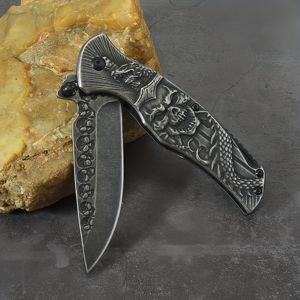 Navaja Plegable de Acero Inoxidable con Hoja Drop Point Zombie y Mango de Calavera de Dragón, Cuchillo de Bolsillo de Grado Industrial con Perilla de Pulgar - Product Image 5