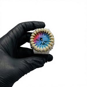 Reloj con diamantes de moissanita, bisel redondo, correa de caucho negro, reloj plateado unisex. - Product Image 1