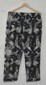 Exquisito y Elegante Conjunto de Pijama de Algodón Botánico de Lujo, Diseño Transpirable con Cuello Camisero y Mangas Largas - Product Image 2