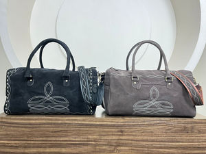 Usine en gros Design à la mode en cuir repoussé à la main grande capacité sac de voyage personnalisé en cuir de vache véritable unisexe sacs de sport - Product Image 4