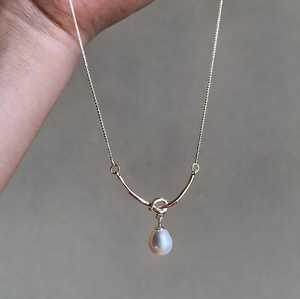 Collier en argent sterling avec pendentif perle d'eau douce, ensemble de bijoux délicats superposés en perles - Product Image 3