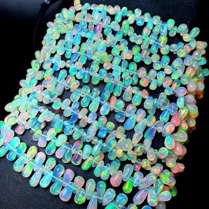 Excelentes Cuentas de Ópalo Etíope Natural Liso en Forma de Gota 4*6-6*8 mm, Hilo de 15 Pulgadas, Cuentas de Ópalo de Fuego Welo Brillantes y Lisas para Joyería - Product Image 1