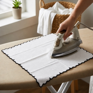 Serviette de table en coton noir de luxe avec bord festonné pour dîner, mariage ou fête - Product Image 2