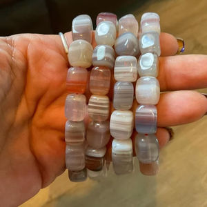 Bracelet de Charme Style Europe-Amérique, Bracelet de Plage en Acrylique, Bracelet en Résine Coloré Néon Couleur Bonbon pour Femme - Product Image 1