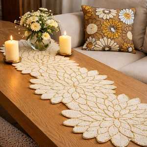 Chemin de table floral perlé doré ivoire, ensemble de housses de coussin tournesol, décoration intérieure neutre - Product Image 1