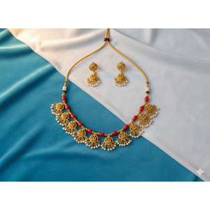 Ensemble de colliers classiques en or finition haut de gamme, bijoux ethniques élégants pour mariée, ensemble de colliers de mariage traditionnels pour occasions festives et soirées - Product Image 1