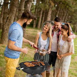 Griglia Barbecue Portatile Pieghevole di Alta Qualità da 28 Pollici con Ruote, Supporto per il Trasporto, Coperchio Smaltato in Porcellana, Raccogli Ceneri e Termometro - Product Image 5
