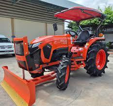 Tracteur agricole Kubota L4028DT 40HP 4WD haute performance, moteur diesel économe en carburant - Product Image 2