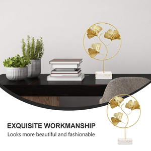 Sculpture moderne en métal de feuille de Ginkgo d'or avec l'art décoratif de feuille de Ginkgo Biloba de base de marbre pour le salon - Product Image 4