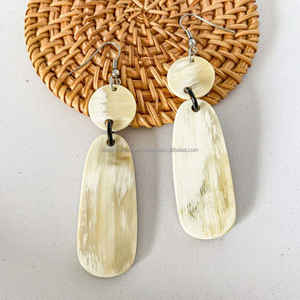 Belles boucles d'oreilles en corne naturelle pour femmes corne de buffle mode boucles d'oreilles bijoux de mode de Falak World Export - Product Image 4