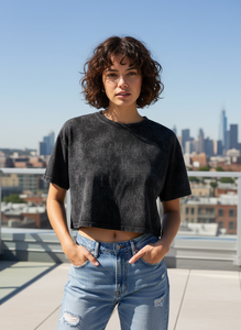 Camiseta Corta Premium de Algodón 100% en Negro Carbón, Corte Holgado Vintage - Product Image 5