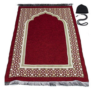 Alfombra de Oración Musulmana de Nuevo Diseño y Alta Calidad con Cuentas para Viajar, Alfombras de Oración de Tela Suave y Cómoda a un Precio Razonable - Product Image 1