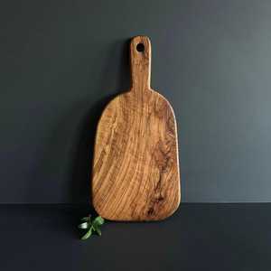 Grande planche à découper ronde en bois avec poignée en bois, écologique, pour usage en restaurant - Product Image 1