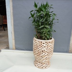 Brique en bois artistique de qualité supérieure fabriquée à la main Design unique créatif pour pots de fleurs et jardinières pour les amateurs de jardinage - Product Image 5