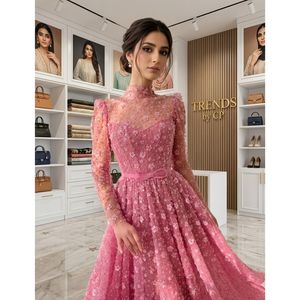 Vestido de Noche de Lujo con Bordado Floral 3D en Rosa de Trends by Cp |   Vestido Formal de Manga Larga con Corte en A - Product Image 1