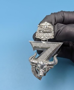 Pendentif Tête de Taureau Numéro 7 Thème Hip Hop en Argent Sterling 925 Plaqué Rhodium avec Moissanite, Cadeau Charme pour Homme - Product Image 3