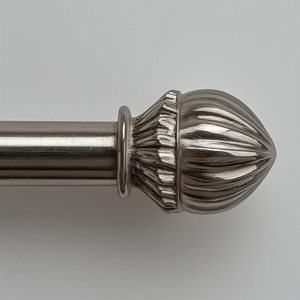 Barra de Cortina Metálica Moderna con Acabado de Aluminio Cepillado, Resistente y Duradera, Desliza Fácilmente - Product Image 1