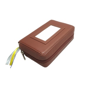 Fundas de Cuero Personalizadas con Logotipo para Biblias, Coranes y Libros de Cuentos, Cierre de Cremallera Elástico Ajustable, Seguro y Duradero, Carpeta para Menús, Folleto con Cinta - Product Image 1