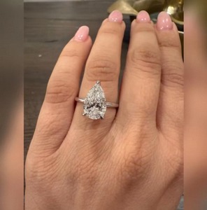 Anillo de lujo con diamante de corte pera cultivado en laboratorio en plata de ley 925 para mujer, perfecto para regalo de compromiso, boda y aniversario. - Product Image 5